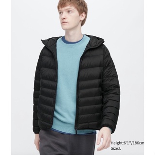 เสื้อแจ็คเก็ตขนเป็ด Ultra Light Down รุ่นผู้ชายแบบมีฮู้ด ของใหม่ ป้ายห้อยจาก shop 💯 % จากราคาปกติ 2,990 บาท