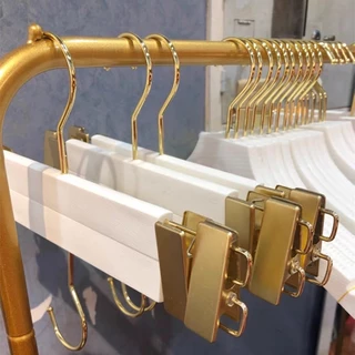 Double.thai ไม้แขวนเสื้อไม้เนื้อแข็งสีขาวและไม้หนีบกางเกง พร้อมตะขอสีทอง15cm(3ชิ้น/6ชิ้น)
