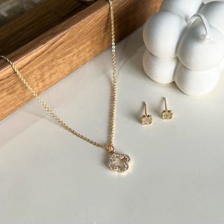 A.grils.gold :โค้ด 59K3K ช้อป 300.- ลด45 สร้อคอใบclover (gems clover necklace)