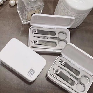Zwilling ชุดกรรไกรตัดเล็บ 4 ชิ้นชุดกรรไกรตัดเล็บแบบพกพากรรไกรตัดเล็บสแตนเลสคุณสมบัติ HomeKit สินค้าชุดตก แต่งเล็บ