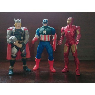 ตุ๊กตามาเวล  admiranda marvel figur ประมาณปี 2015 สูง 11" ขายยก 3 ตัว ขายตามสภาพ