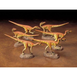 TAMIYA 60105 1/35 VELOCIRAPTORS "PACK OF SIX"