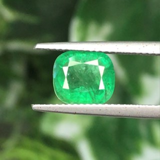 พลอย มรกต Natural Emerald 祖母绿 2.28 กะรัต (Cts.克拉)