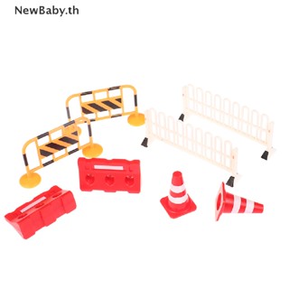 Newbaby โมเดลกรวยจราจร ขนาดเล็ก สําหรับตกแต่งบ้านตุ๊กตา 2 ชิ้น ต่อชุด