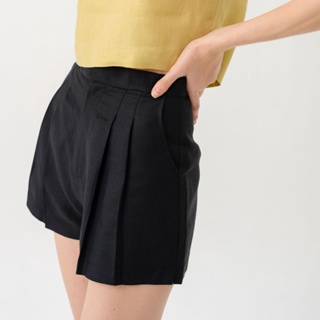 SUUBE Official Bermuda Shorts-Black(ดำ)กางเกงขาสั้น ผ้าลินินแท้ เอวสูง จีบหน้า มีซับใน ดีเทลปักชื่อแบรนด์