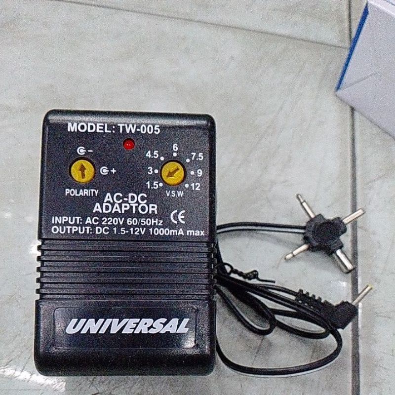UNIVERSAL หม้อแปลงปรับไฟได้ 1.5v -12 vแจ็คขนาด 5 หัวรุ่น05