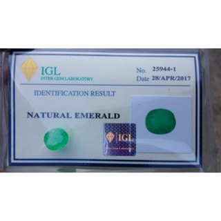 พลอย มรกต Natural Emerald 祖母绿 โคลัมเบีย 3.888 กะรัต (Cts.克拉) พร้อมใบCertified