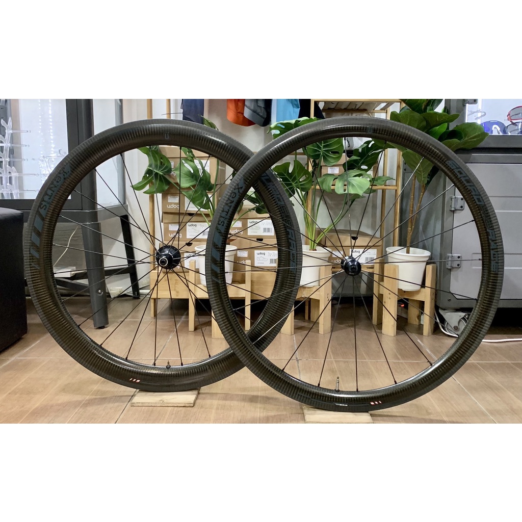 ล้อเสือหมอบ คาร์บอน xentis squad 4.2/5.8 race ดำด้าน ริมเบรค ยางงัด