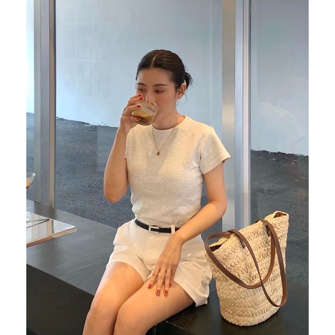 AVA เสื้อยืด T-shirt เนื้อหนานุ่มมินิมอล