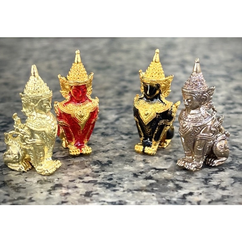 องค์พญาปุริสาท เนื้อทองเหลืองคู่บารมีท้าวเวส