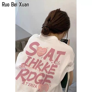 RUO BEI XUAN เสื้อยืดสตรีพิมพ์ลายตัวอักษรแขนสั้นเสื้อยืดฤดูร้อนแขนสั้นเสื้อยืดหลวมขนาดใหญ่ความยาวปานกลางด้านบน