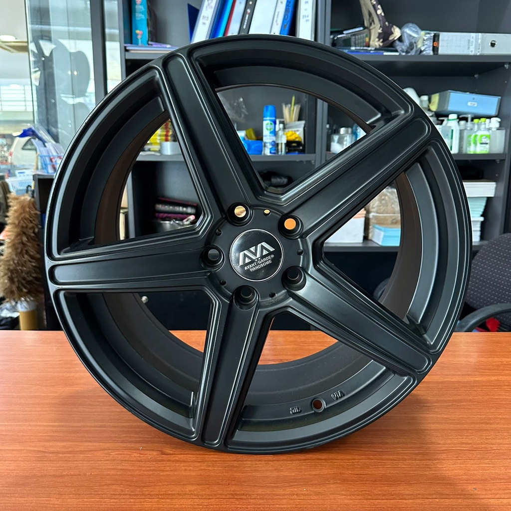Ava 18x8 ET.43 (5x114.3)