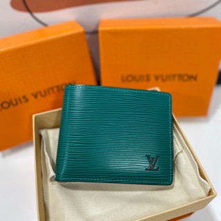 กระเป๋าตังค์ Louis Vuitton Short Wallet ✅      มาเเล้วจะงานสวยมาก เป็นรุ่นที่ตองมี