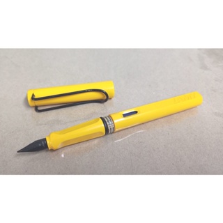 ปากกา หมึกซึม Lamy Safari Yellow Black Clip Fountain Pen สีเหลืองคลิปดำ เลิกผลิตแล้ว