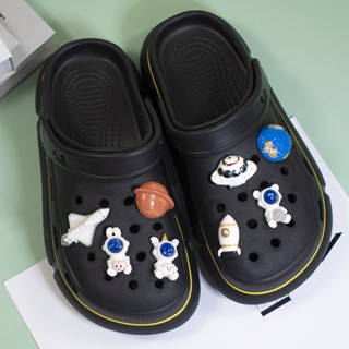 Croc Jibz Space Set กระดุมเสน่ห์รองเท้า DIY