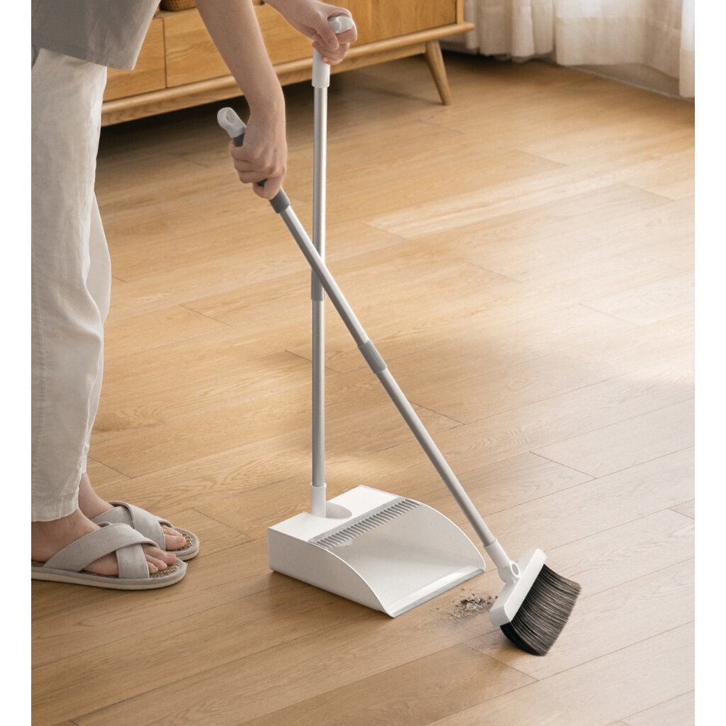 Omocha | Broom with Dustpan ไม้กวาด พร้อมที่โกยผง ชุดไม้กวาด พับวางตั้งได้
