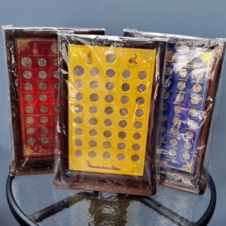 เหรียญนิเกิล 2 บาท ที่ระลึก ครบ 41 วาระ UNC พร้อมกรอบไม้มะค่า ใส่กระจกหน้าหลัง