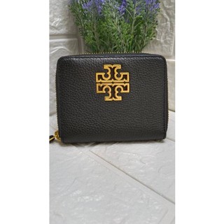 กระเป๋าสตางค์ผู้หญิง Tory Burch britten medium wallet รุ่นนี้หายาก บางทีมีสีอื่นเข้ามาค่ะ