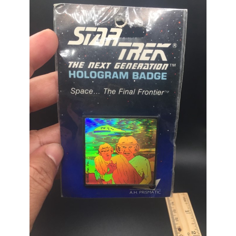 Star Trek The Next Generation Hologram Pin Badge 1992 Paramount Picture RARE