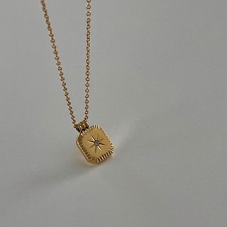 Chic Appeal : North star square pendant necklace