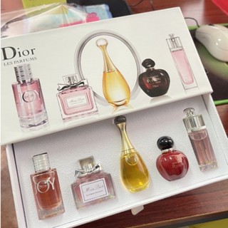 น้ำหอมDior เซ็ตน้ำหอมดิออร์ 5กลิ่น น้ำหอมผู้หญิง น้ำหอมมินิขนาดพกพา หอมละมุน หอมทุกกลิ่น