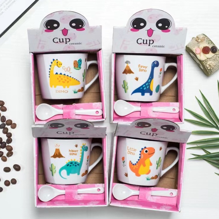 (ขายยกลัง) สินค้าพร้อมส่ง!!! ชุดถ้วยแก้วกาแฟ แบบคละลาย ชุดถ้วยกาแฟ มีช้อนแถมค่ะ พร้อมกล่องลายการ์ตูน