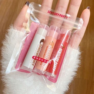 ลิปบาล์มกลิ่นผลไม้ ให้ริมฝีปากชุ่มชื่น 1 เซต 3 ชิ้น