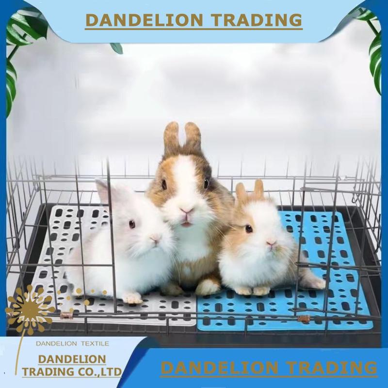 [DANDELION] แผ่นรองขาตั้งพลาสติก ขนาดเล็ก ป้องกันกรงเหล็กติดขัด สําหรับสัตว์เลี้ยง กระต่าย