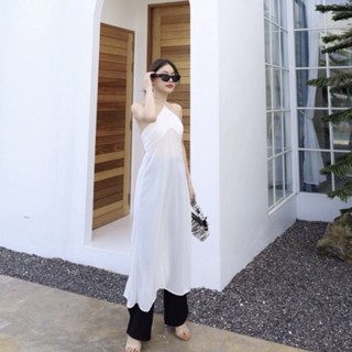 Nudeaholic chiffon maxi เดรสเสื้อชีฟองตัวยาว ผูกคอ ผูกหลัง ลุคลูกคุณต้องมา โทนสีเดียวกับเสื้อ SA LSP