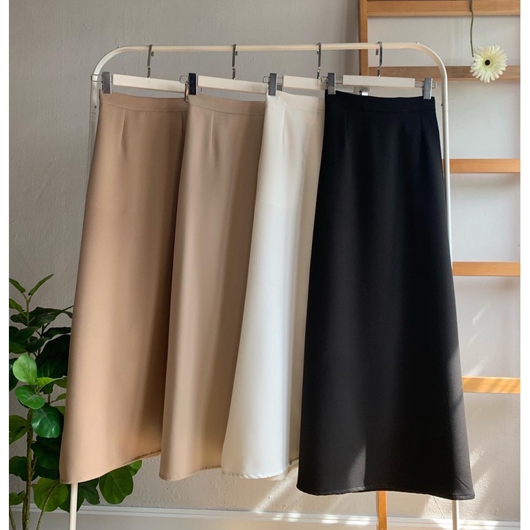 Basic skirt  ไซส์ใหม่มาแล้วนะคะ💖  พร้อมส่งครบทุกสีแล้วนะคะ  กระโปรงทรงเอบาน ผ้าเปเป้  ผ้าอย่างดี อยู่ทรง ใส่สบาย 😘
