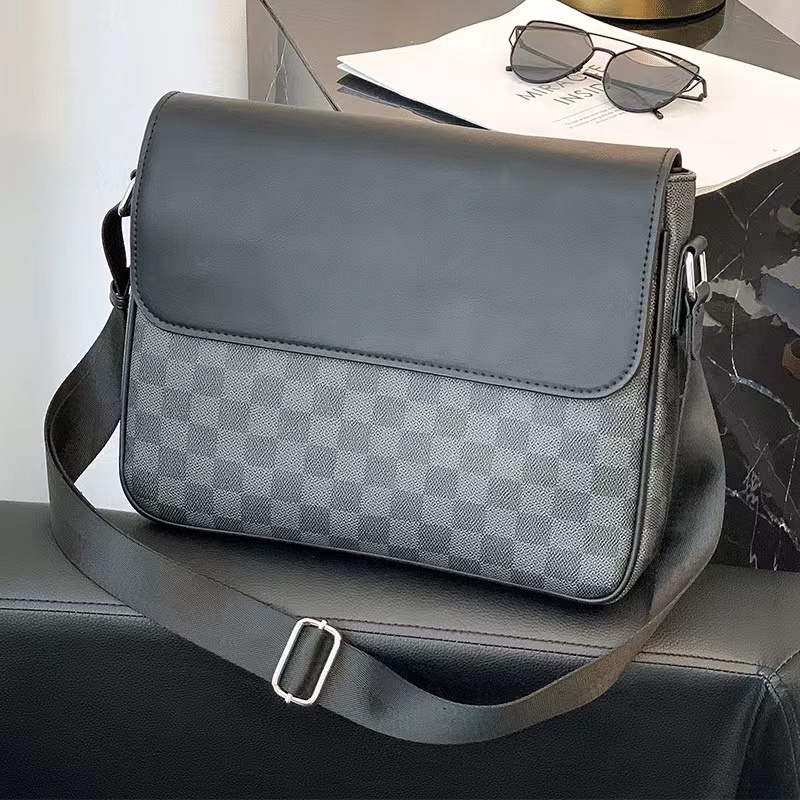 กระเป๋าสะพายข้าง Messenger bag กระเป๋าสะพายพาดลำตัว ผู้ชาย รุ่น W3916