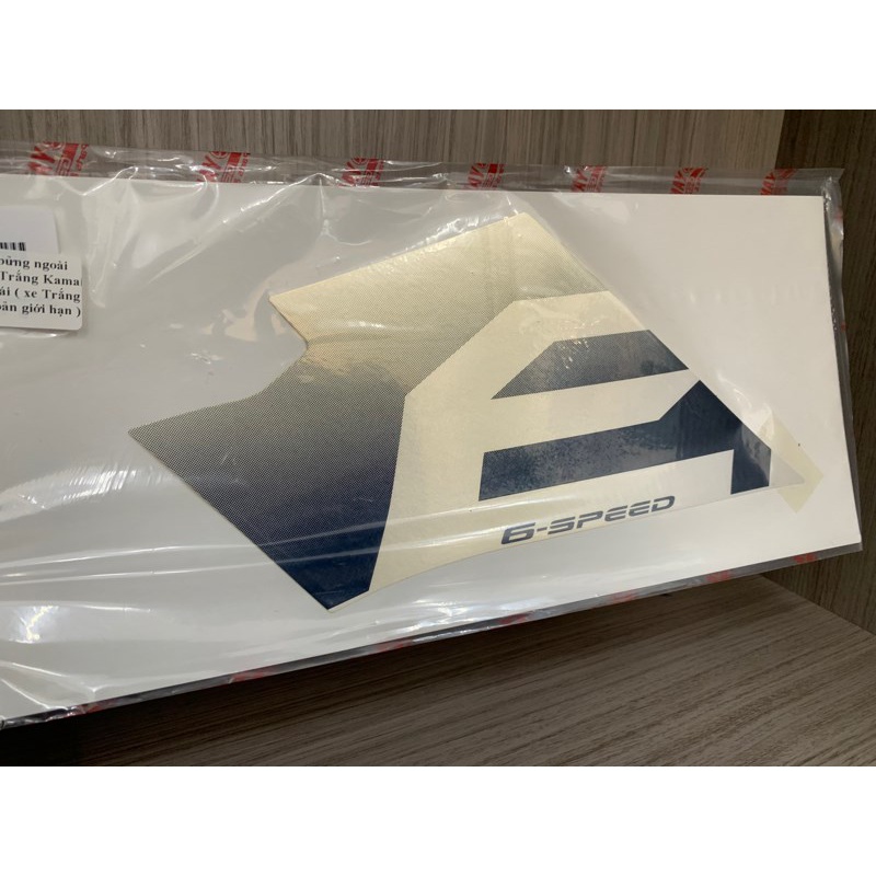 Ex 155 สติ๊กเกอร์บังโคลนภายนอก Kamai สีขาวซ้าย (รถ Kamai สีขาวรุ่นลิมิเต็ด) (ชิ้น)