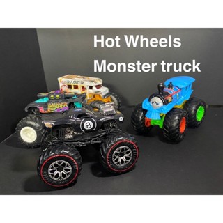 Hot Wheels Monster Truck บิ๊กฟุต ล้อยาง  ขนาด 1/64 (5)