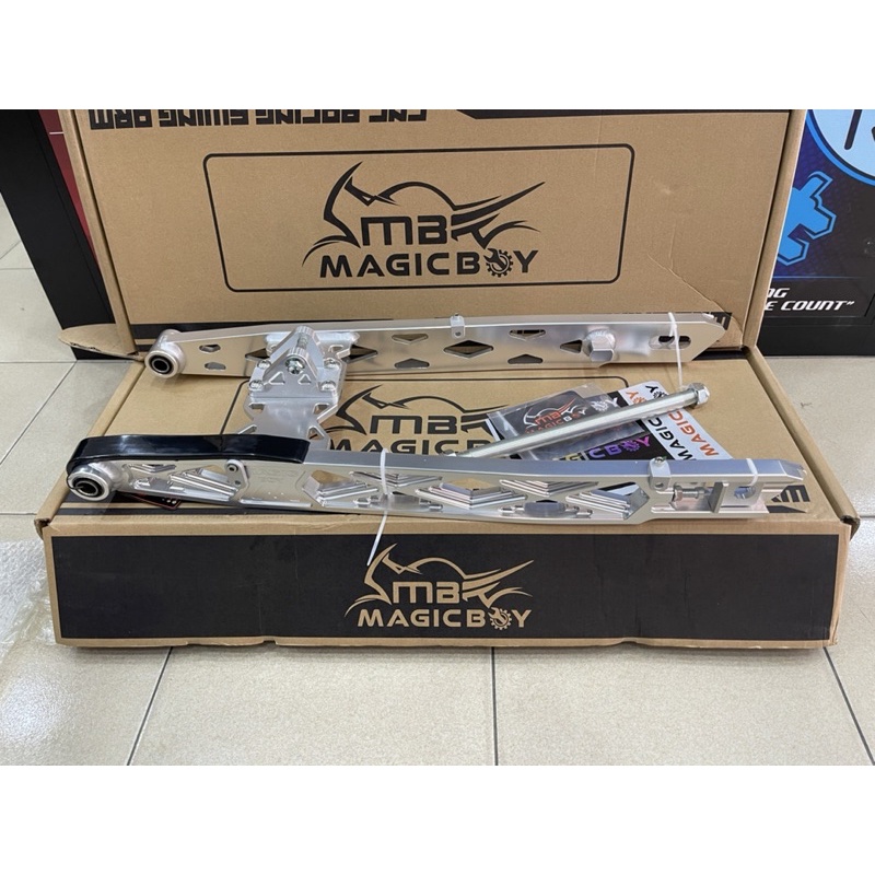MAGIC BOY SYM VF3I 185 MB03 CNC ALLOY PRO SWING ARM +3CM (สีเงิน /เทา)