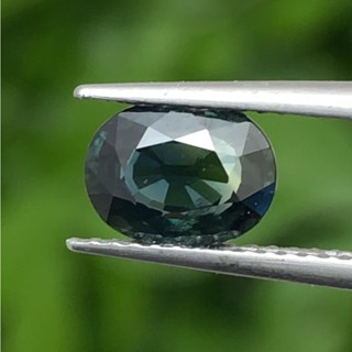 พลอย เขียวส่อง Green Sapphire 1.34 กะรัต (Cts.) ดิบ (Unheated) พลอยแท้ อัญมณีมงคลประจําวันเกิด เครื่องประดับพลอย