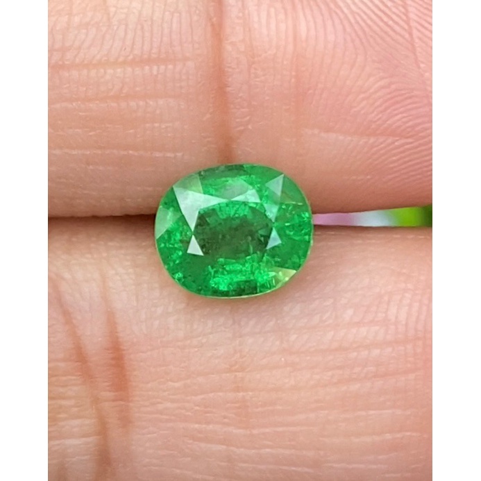 พลอย ซาโวไรท์ Tsavorite Garnet 沙弗 3.19 กะรัต (Cts.克拉) ดิบ Unheated. 未加热的