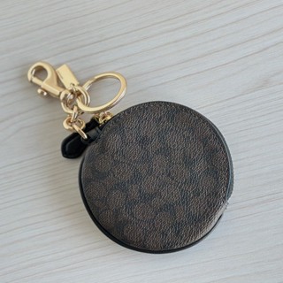 🎀ใส่เหรียญ COACH 89987 CIRCULAR COIN POUCH BAG CHARM IN SIGNATURE CANVAS