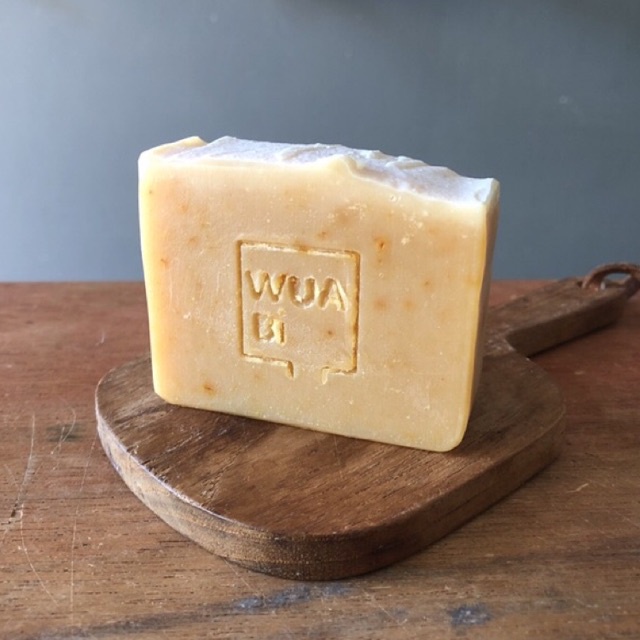 สบู่นมสดน้ำมันบ่มผิวส้มสด กลิ่นส้มทังเจอรีน ปริมาณ 100g Wuabi Orange peels essence Milk (Orange Butter scent)