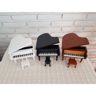 กล่องดนตรีไขลานเปียโน Grand Piano ใส่เครื่องดนตรีไขลาน Sankyo