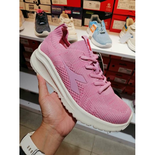 Diadora Erba Pink. รองเท้าผู้หญิง diadora