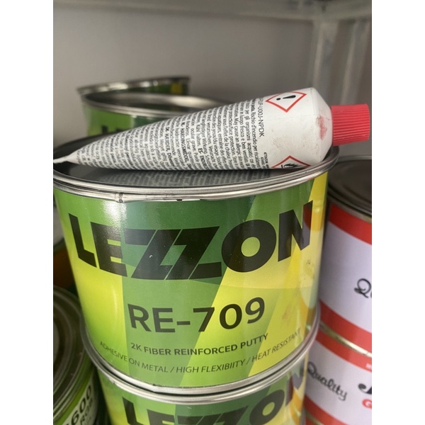 สีโป้วไฟเบอร์ RE709 LEZZON พร้อมน้ำยา
