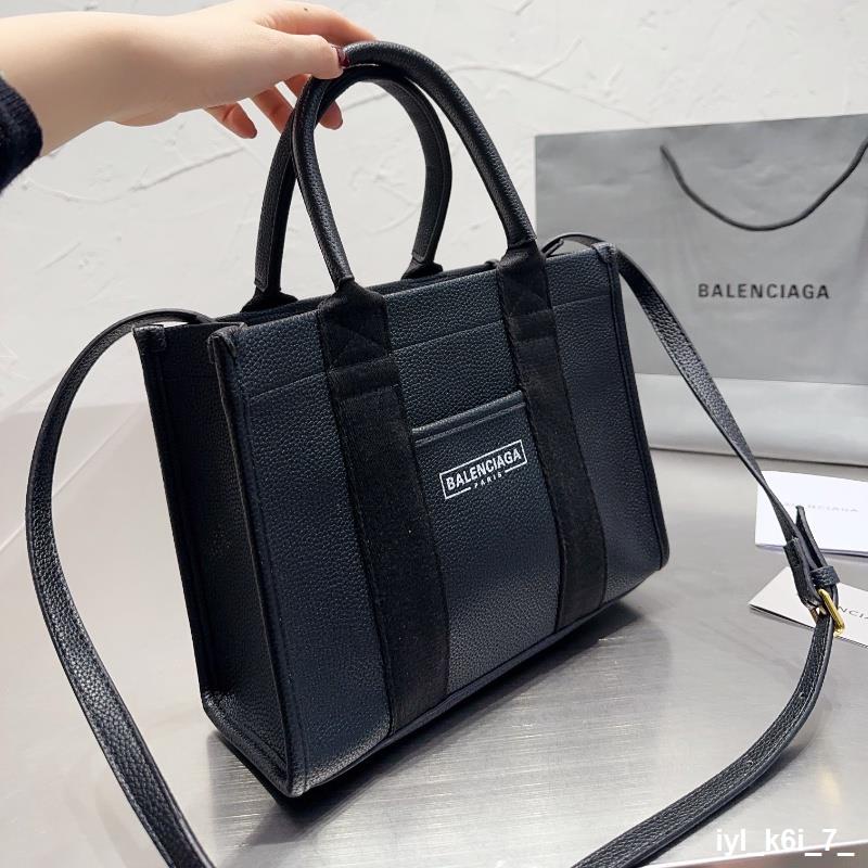 専門店の安心の1ヶ月保証付 バレンシアガ BALENCIAGA PARIS AP64545