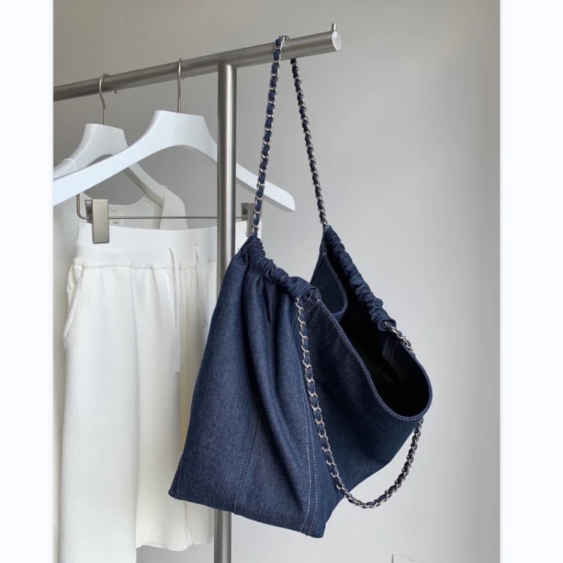 พร้อมส่ง💖 กระเป๋ายีนส์ สายโซ่ สะพายข้าง กระเป๋าใบใหญ่ สไตล์ มินิมอล เกาหลี gift Happa.bkk