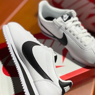 Nike CLASSIC CORTEZ รองเท้าวิ่งลําลอง สไตล์วินเทจ สําหรับผู้ชาย และผู้หญิง มีสีดํา และสีขาว