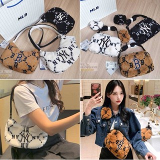 ของแท้ 💯% MLB Dia Monogram Fur Bag กระเป๋าขนเฟอร์ ขนนุ่มนิ่ม