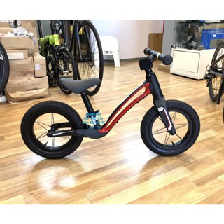 จักรยานขาไถ balance bike ฝึกการทรงตัว PIGEON รุ่น R2 Premium เฟรมอลูมิเนียม เบามาก ลื่นมาก