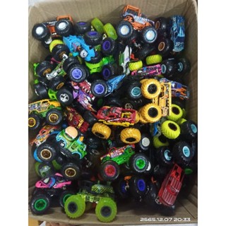 รถบิ๊กฟุต Hot Wheels # monster truck คละแบบ 5 คัน 400 บาท โปรโมชั่น