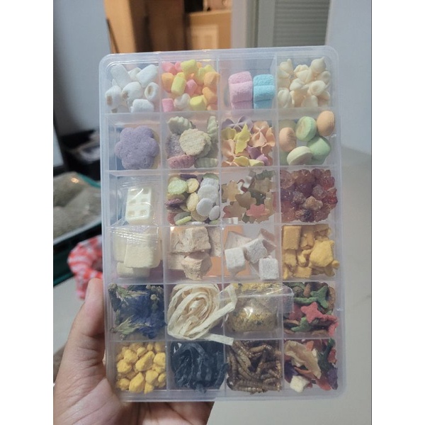 กล่องขนมพกพา 24 อย่าง ของว่างจุใจ ขนมชูก้า ขนมแฮมเตอร์ ขนมกระรอก และสัตว์เล็ก