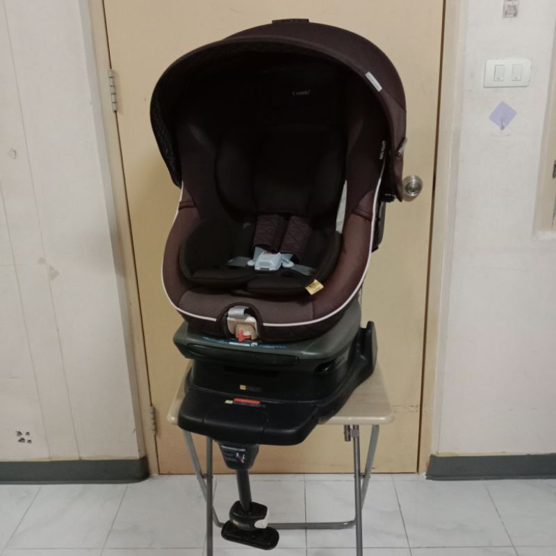 คาร์ซีทCombi  Luxtia. Turn white. Lable. EG