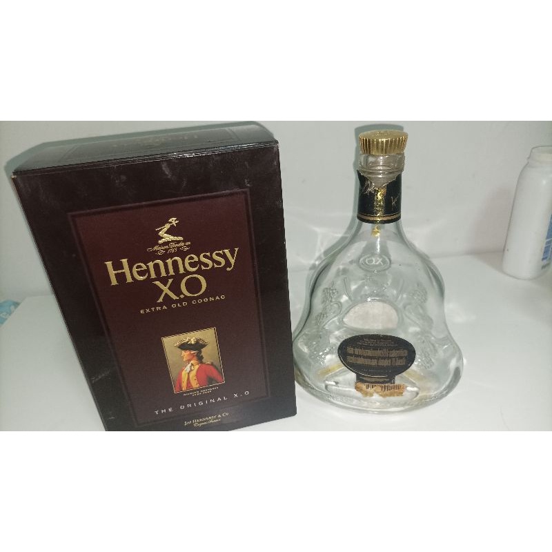 ขวดเปล่าพร้อมกล่อง Hennessy XO